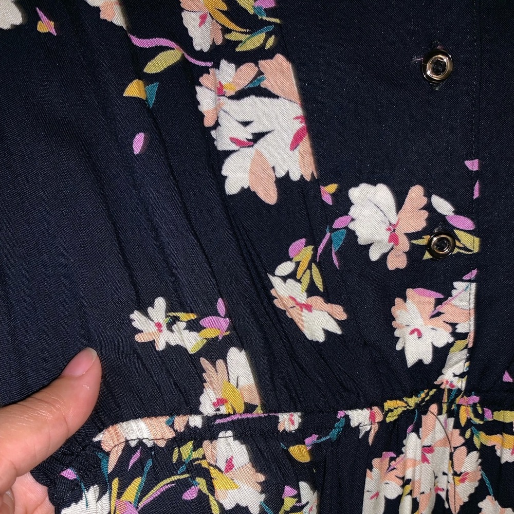 Flowy flower print dress, navy blue - Picture 2 of 4